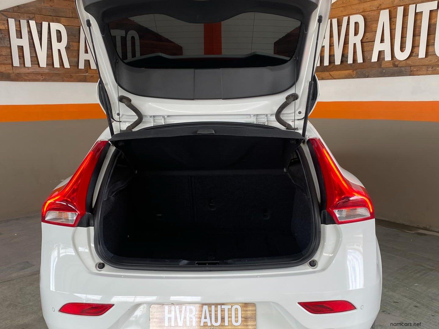 2014 Volvo V40 T4 1.6L photo