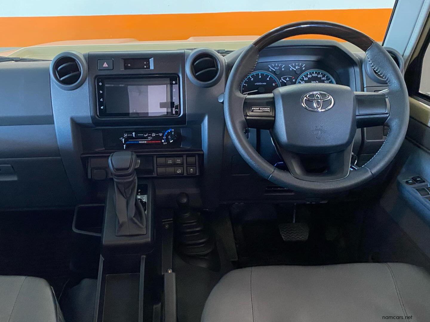2025 Toyota Land Cruiser 79 2.8GD-6 4x4 photo