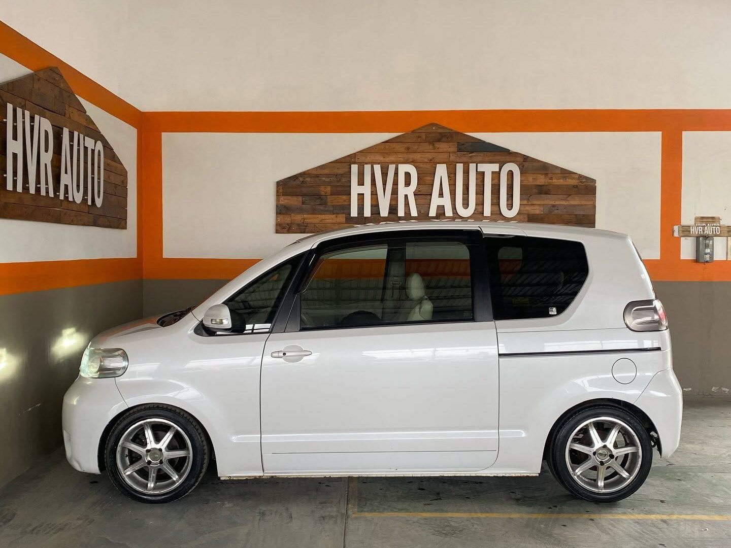 2010 Toyota Porte 1.3L photo