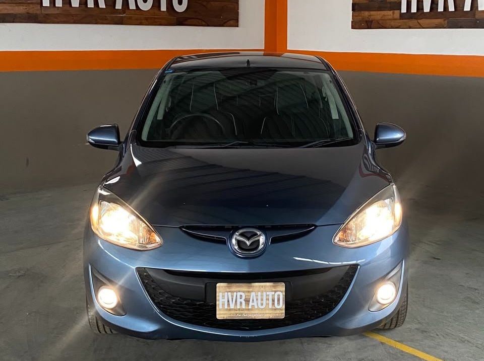 2014 Mazda Demio pictures
