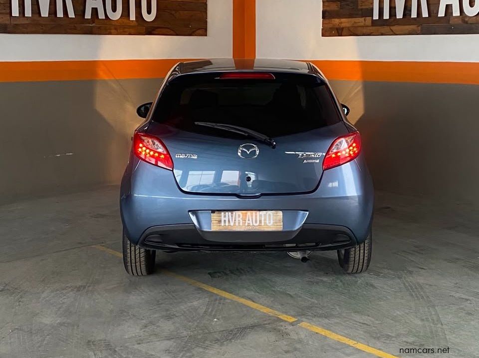 2014 Mazda Demio pictures
