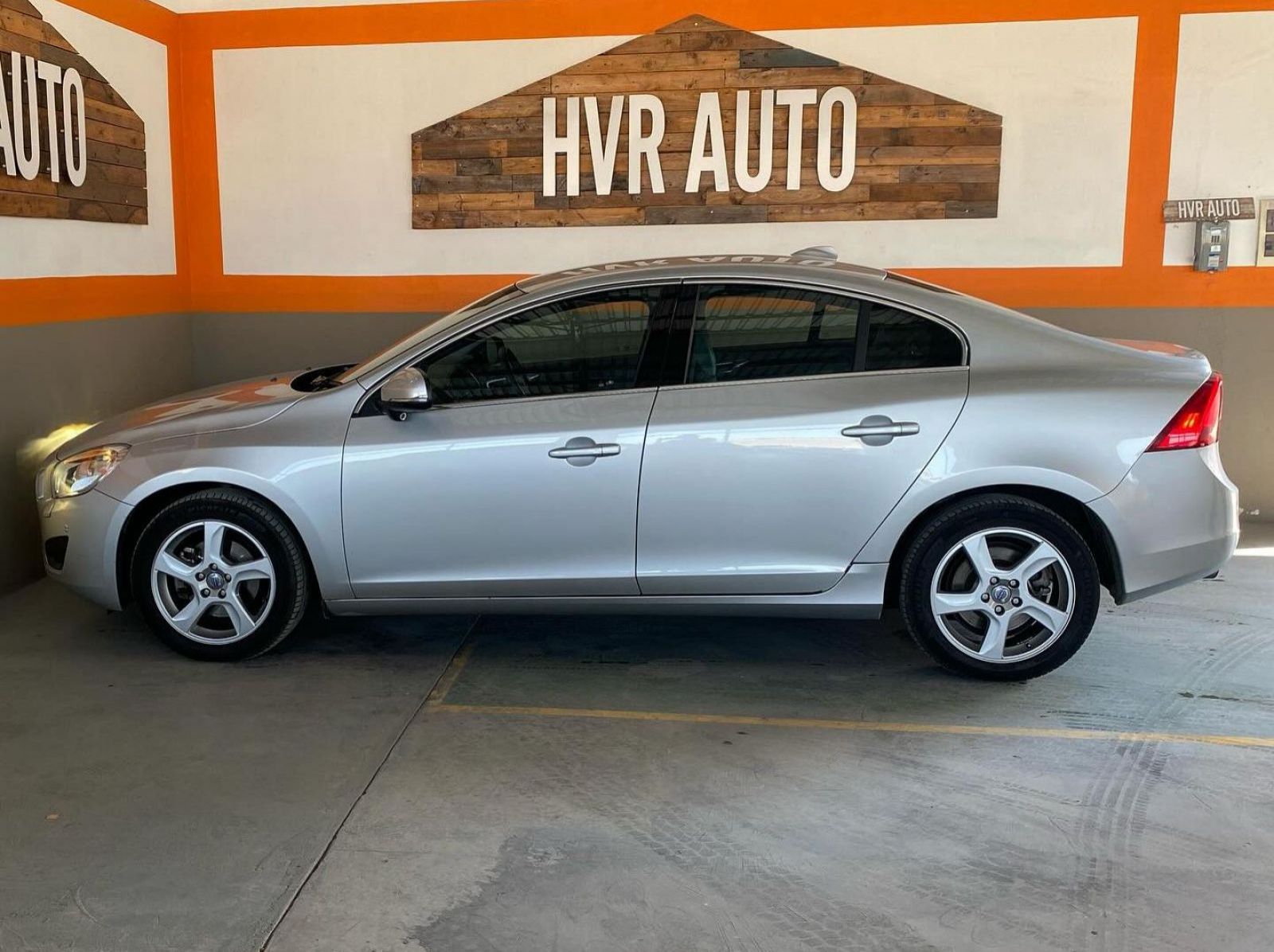 2013 Volvo S60 T4 1.6L pictures