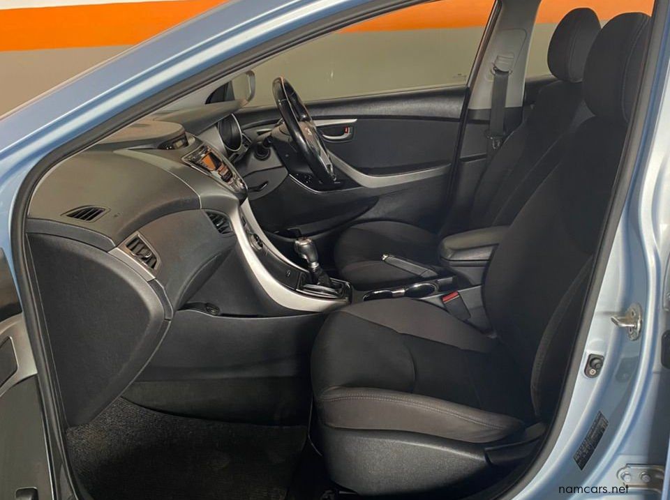 2013 Hyundai Elantra 1.8L GLS Executive pictures