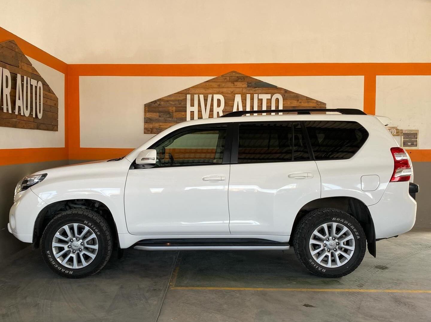 2017 Toyota Prado VX 3.0L TDI pictures