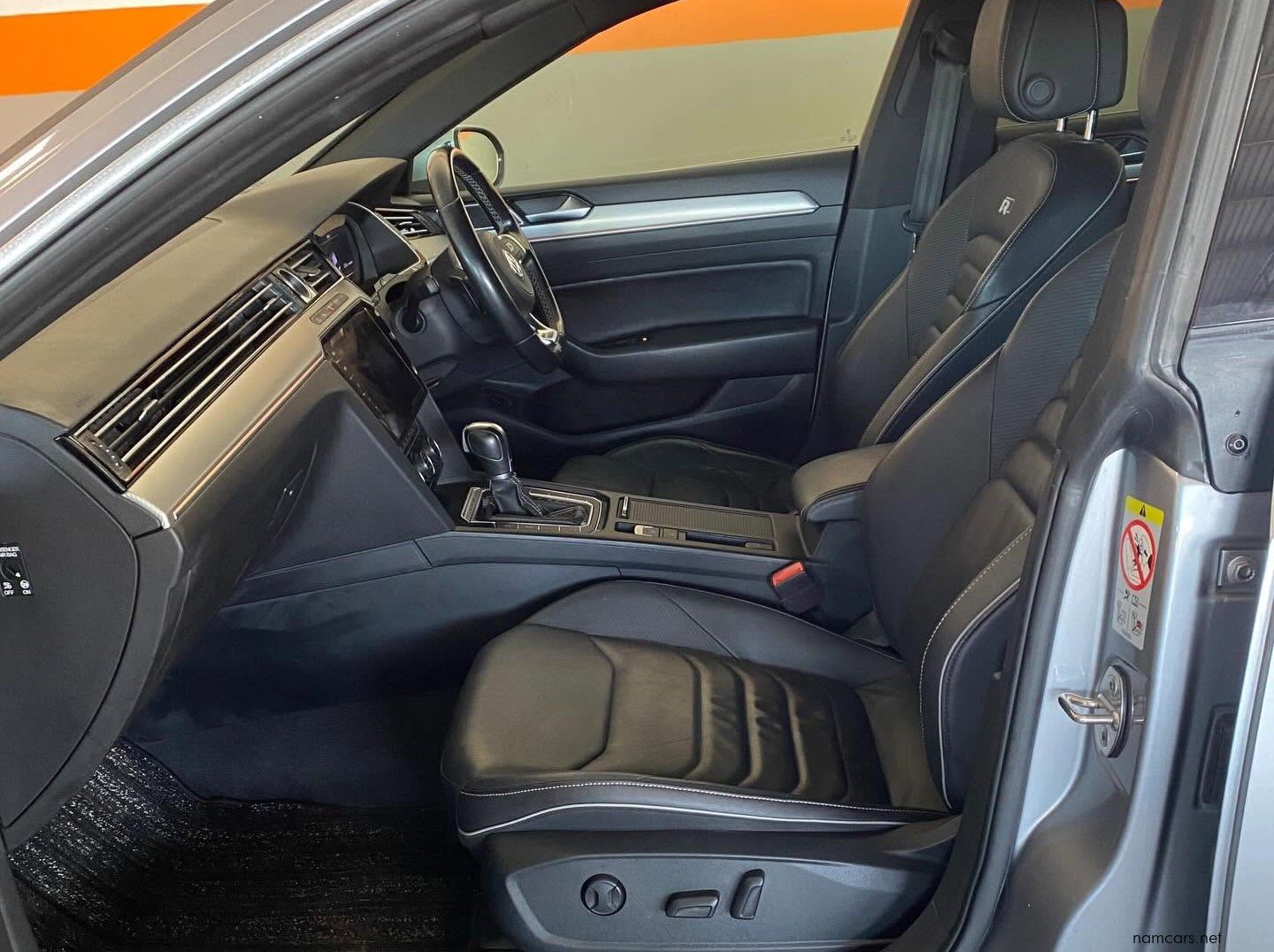 2019 Volkswagen Arteon 2.0L TSI R-Line 4M DSG pictures
