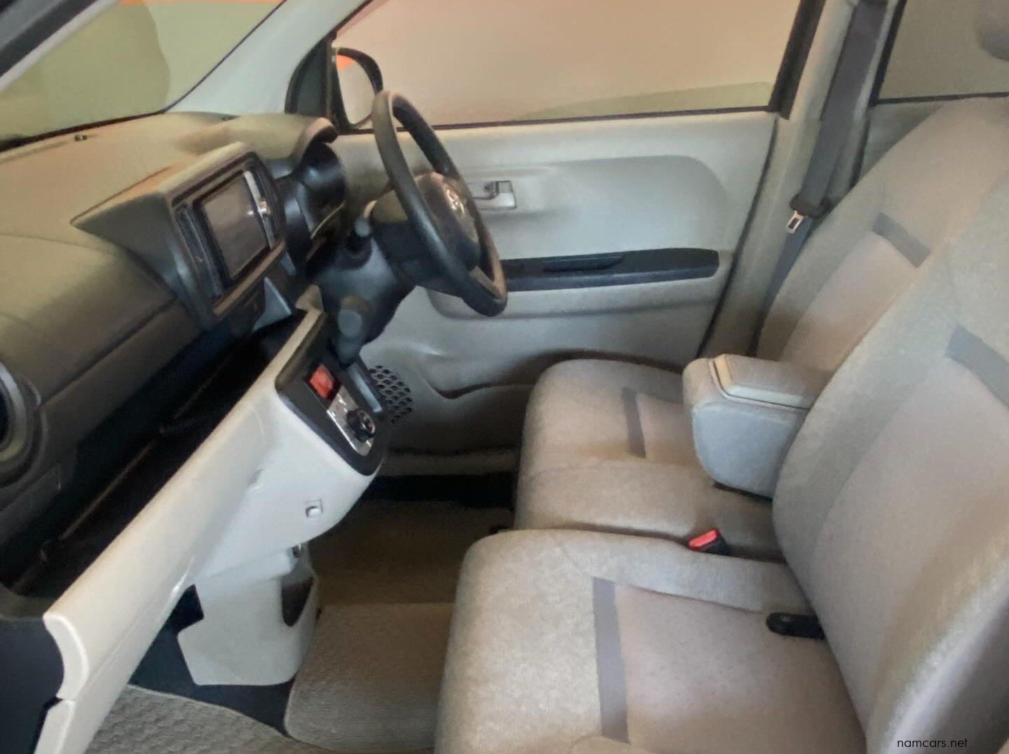 2016 Toyota Passo 1.0L pictures