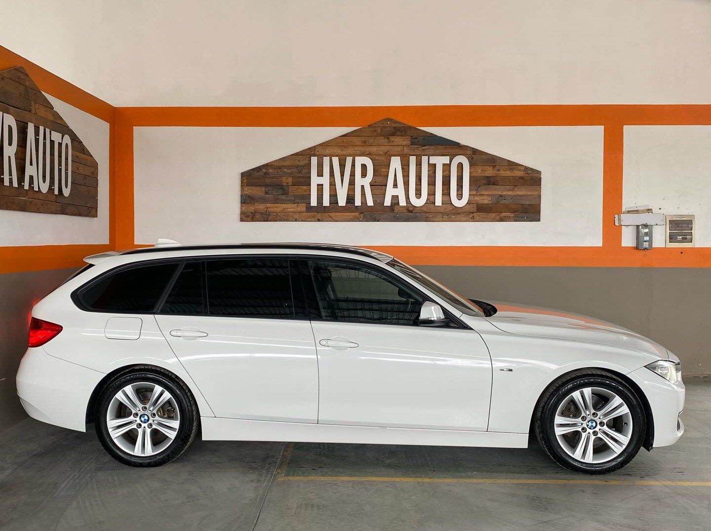 2015 BMW 320D 2.0L pictures