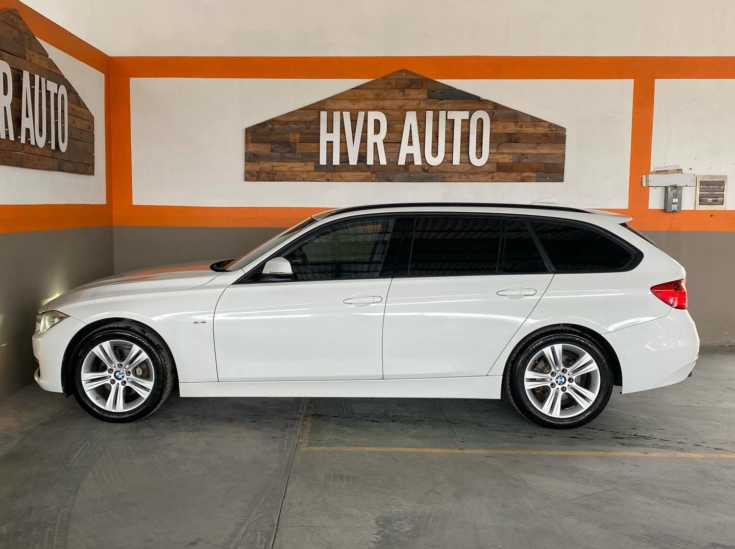 2015 BMW 320D 2.0L pictures