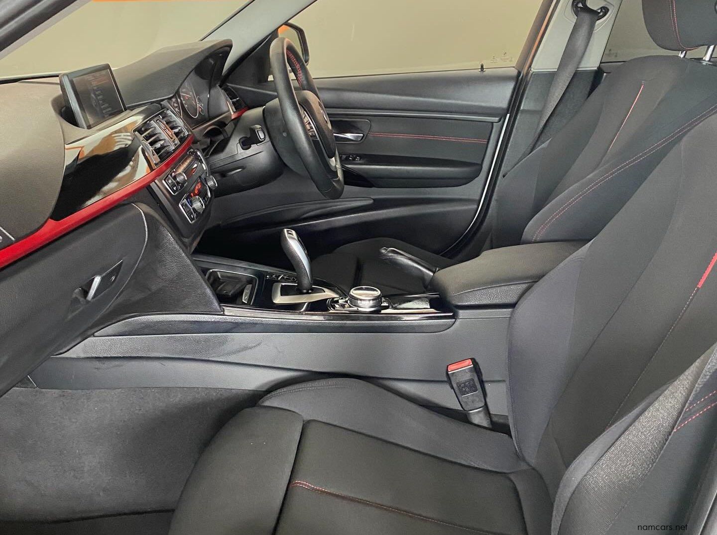 2015 BMW 320D 2.0L pictures