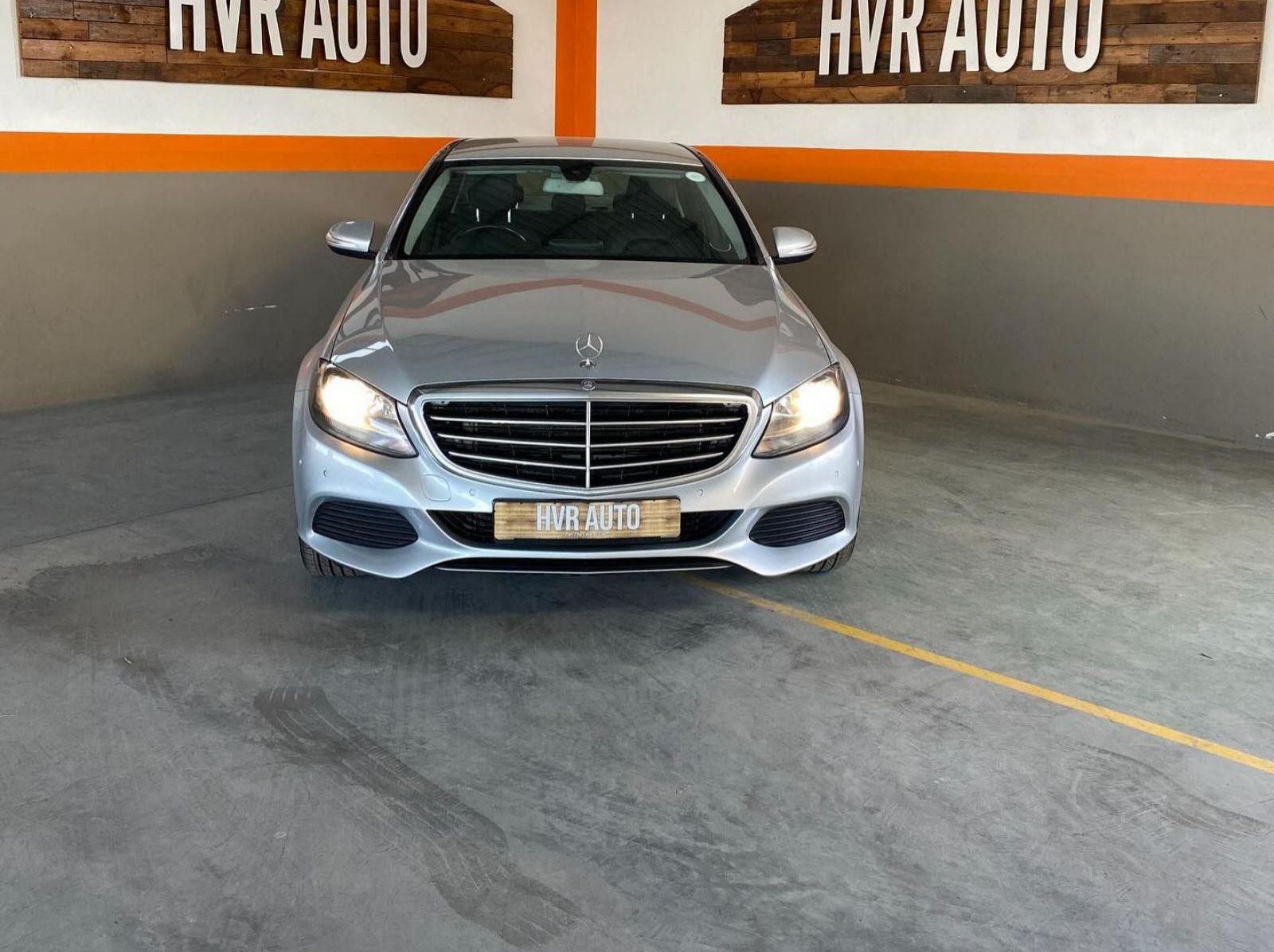 Used Mercedes-Benz C180 Exclusive  for sale in Swakopmund, Namibia