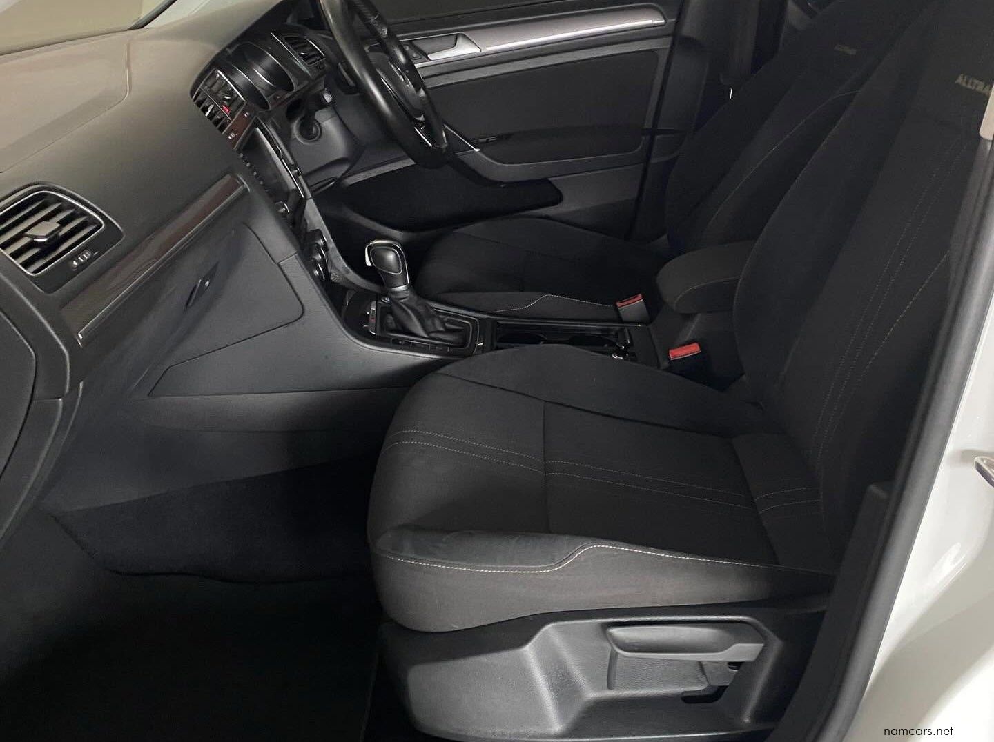 2016 Volkswagen Golf 7 Alltrack 1.8L 4Motion pictures