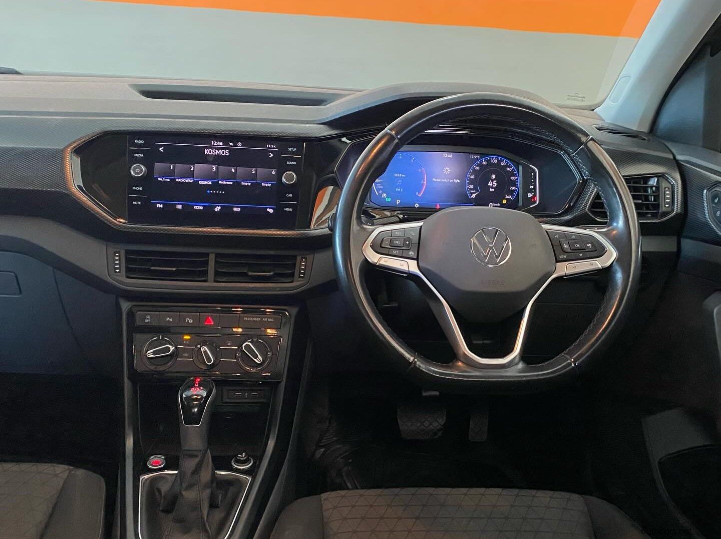 2021 Volkswagen T-Cross 1.0L TSI Comfortline pictures