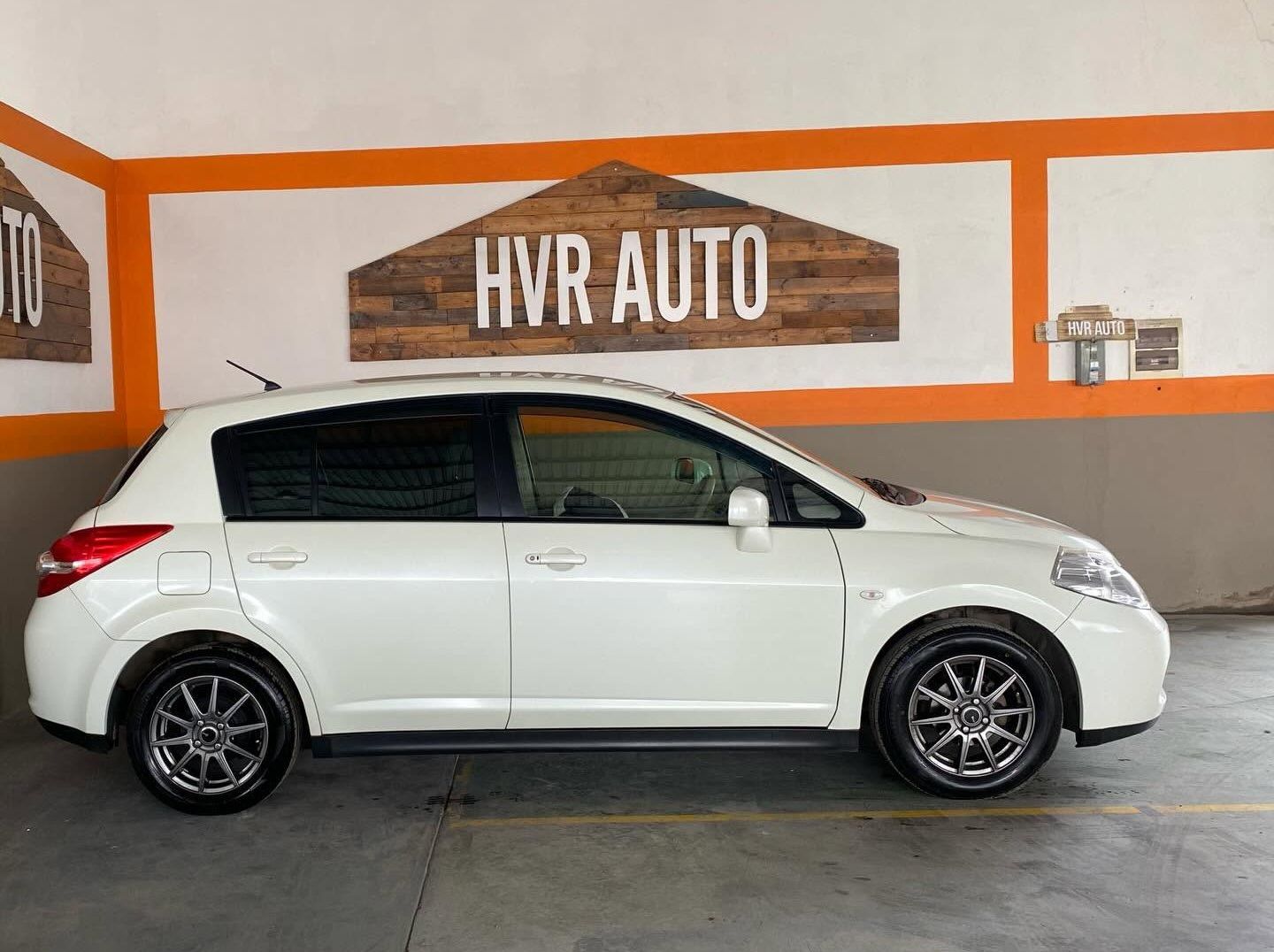 2012 Nissan Tiida 1.5L pictures