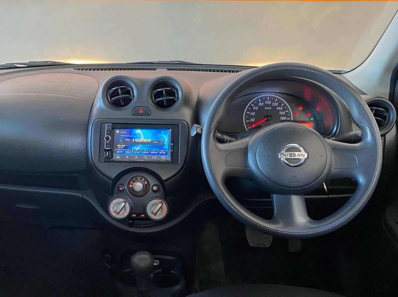 2013 Nissan March 1.3 pictures