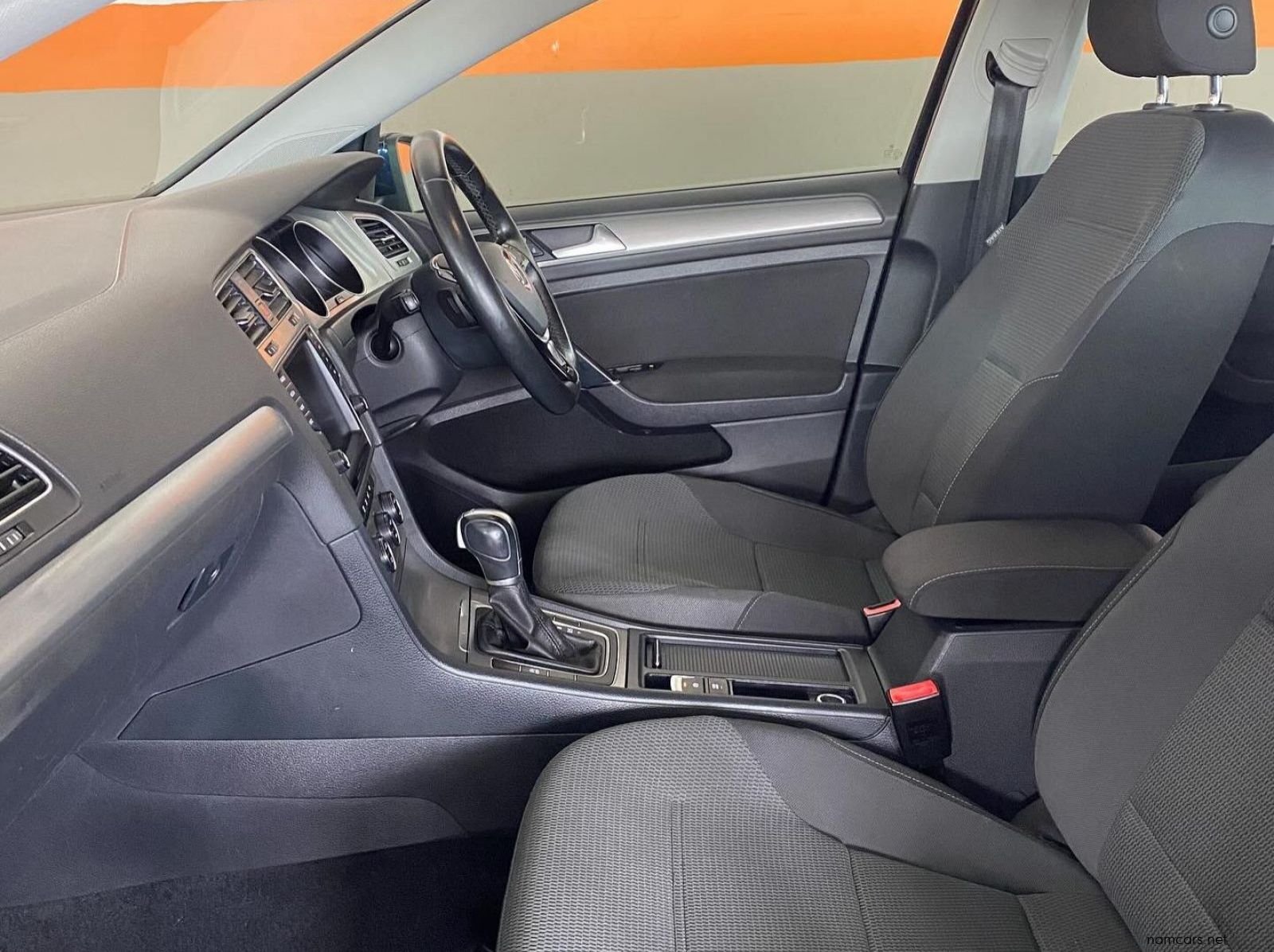 2014 Volkswagen Golf 7 1.2 TSI Bluemotion pictures