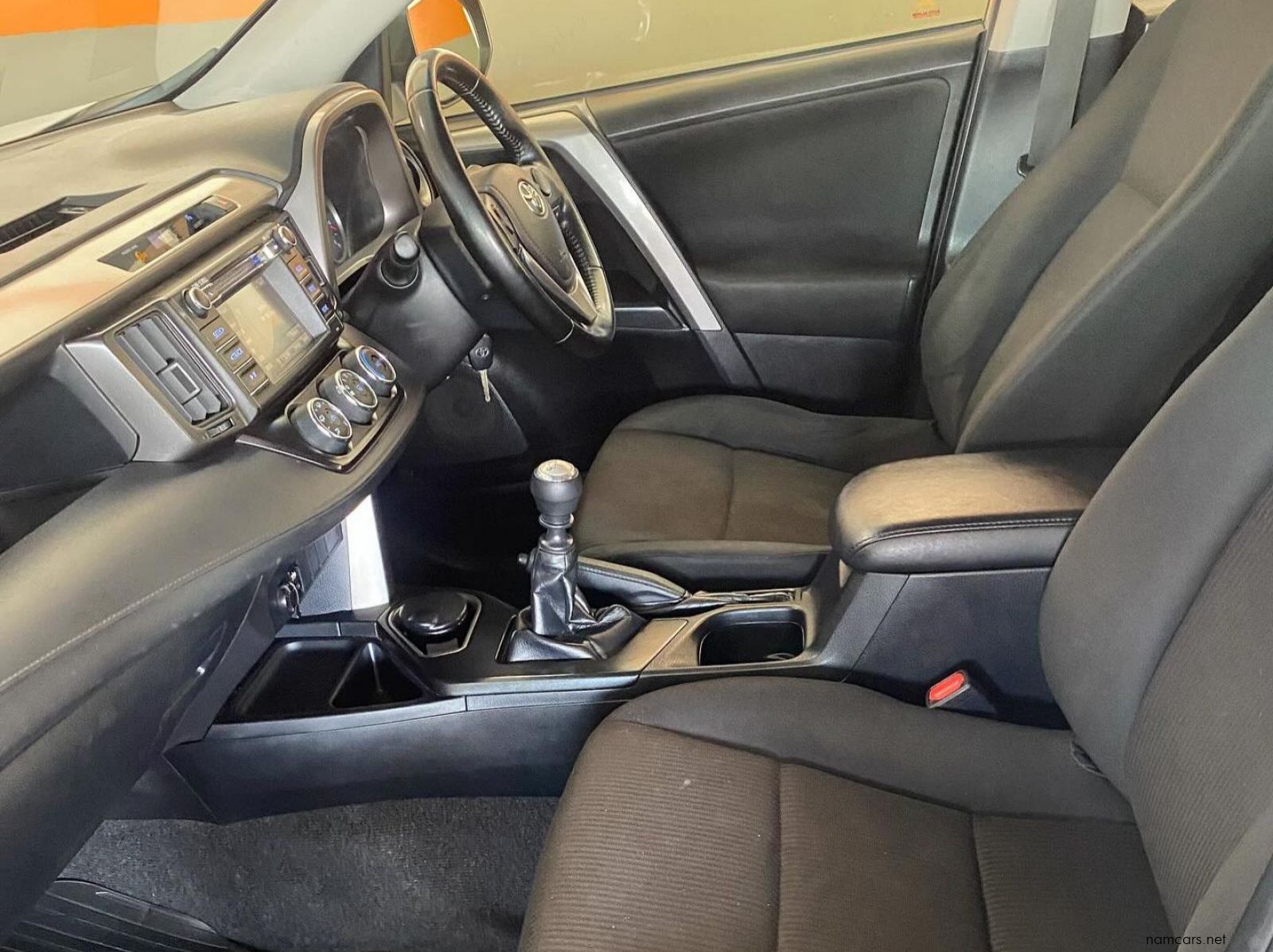 2017 Toyota Rav4 2.0 GX pictures