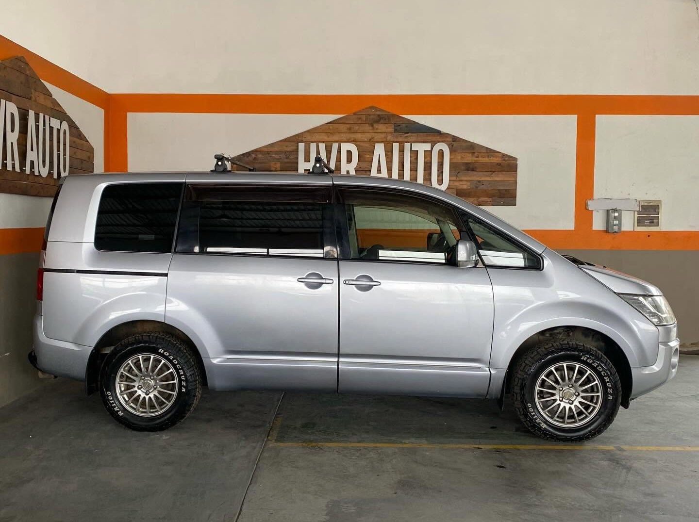 2013 Mitsubishi Delica 2.2L Diesel 4x4 pictures