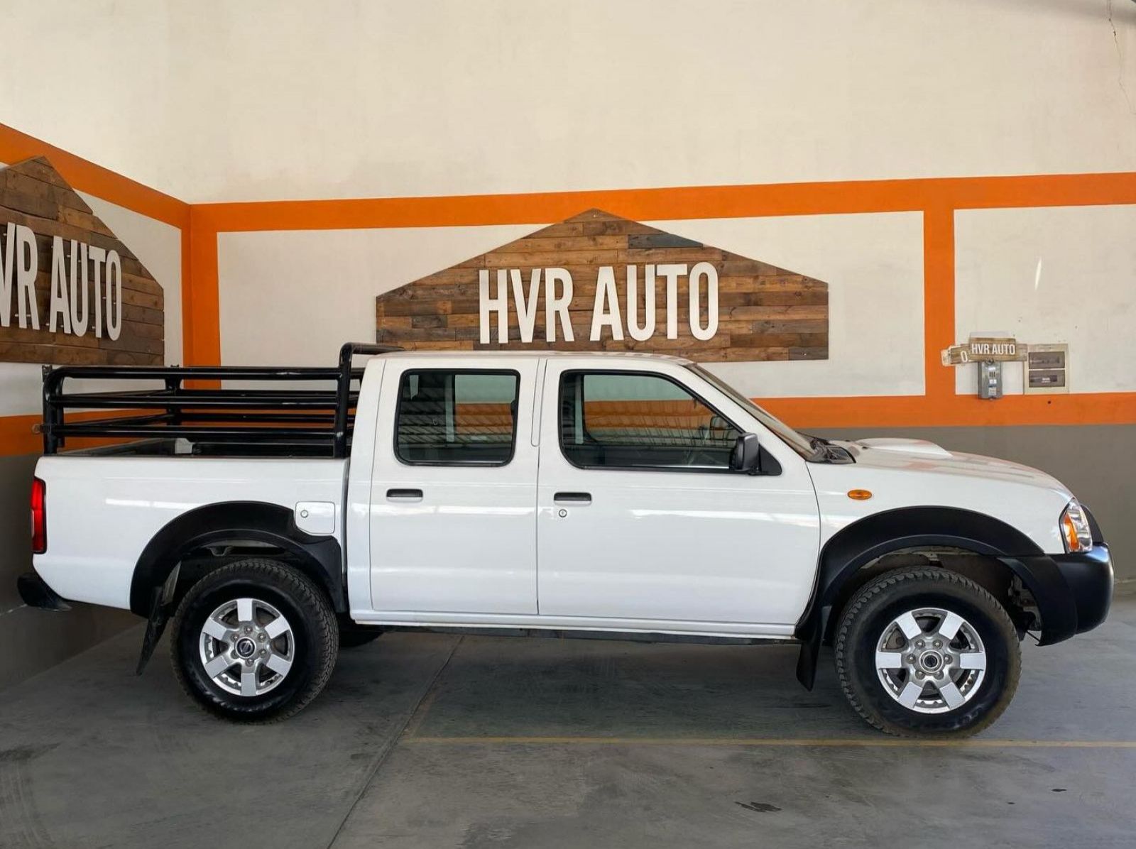 2015 Nissan Hardbody Np300 2.5 4x4 pictures