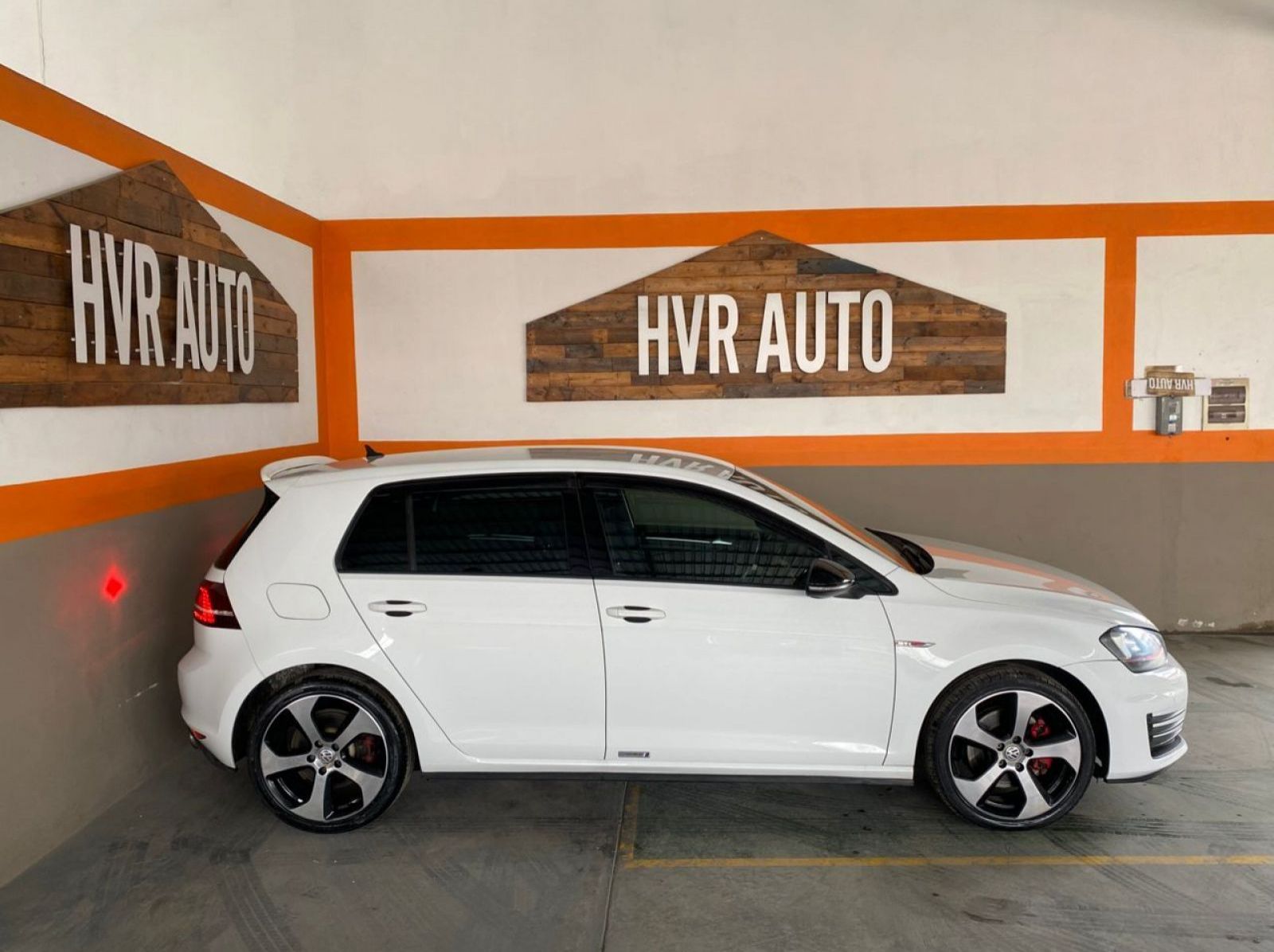 2014 Volkswagen Golf 7 Gti pictures