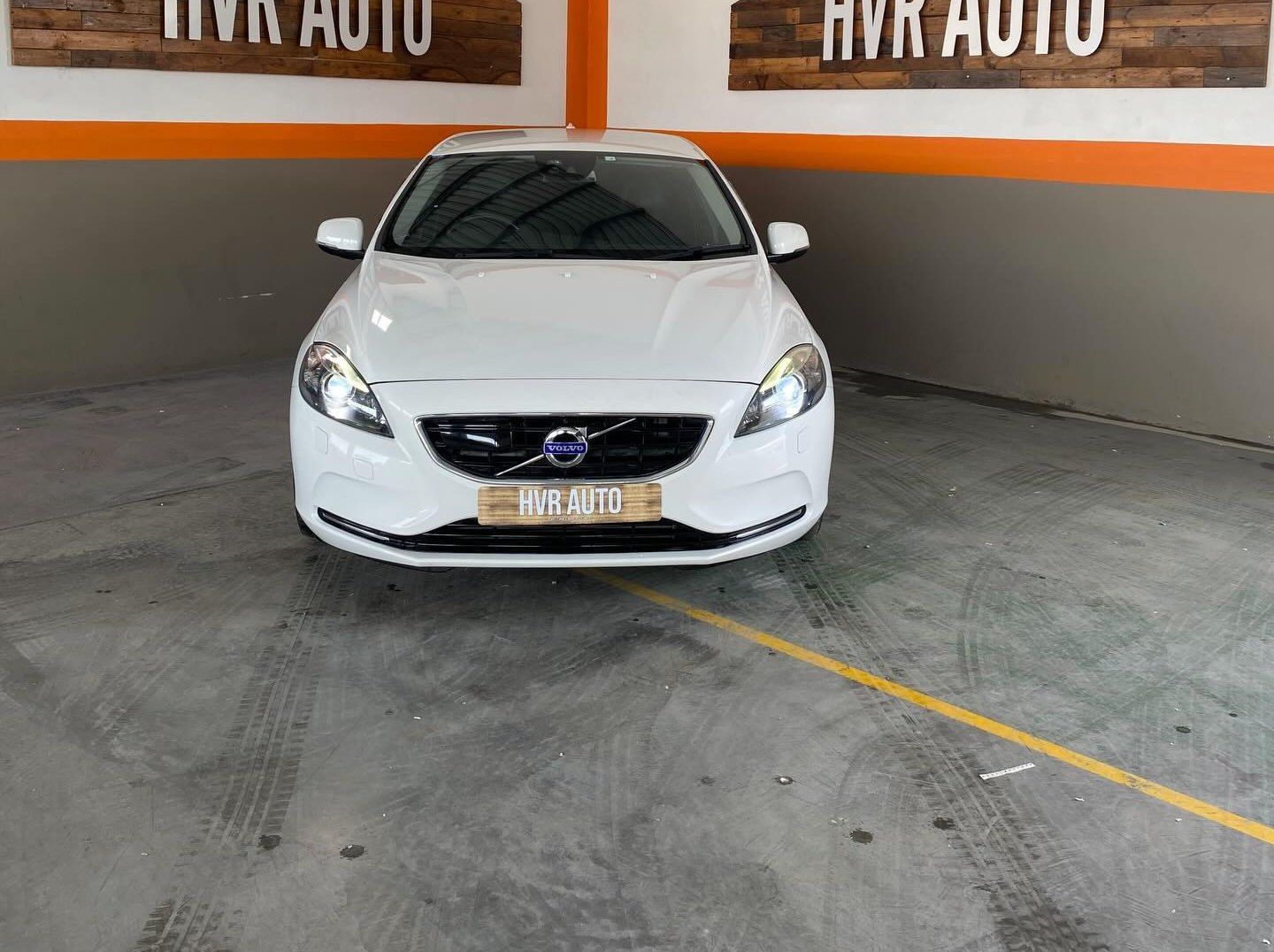 Used Volvo V40 T4 1.6L for sale in Swakopmund, Namibia