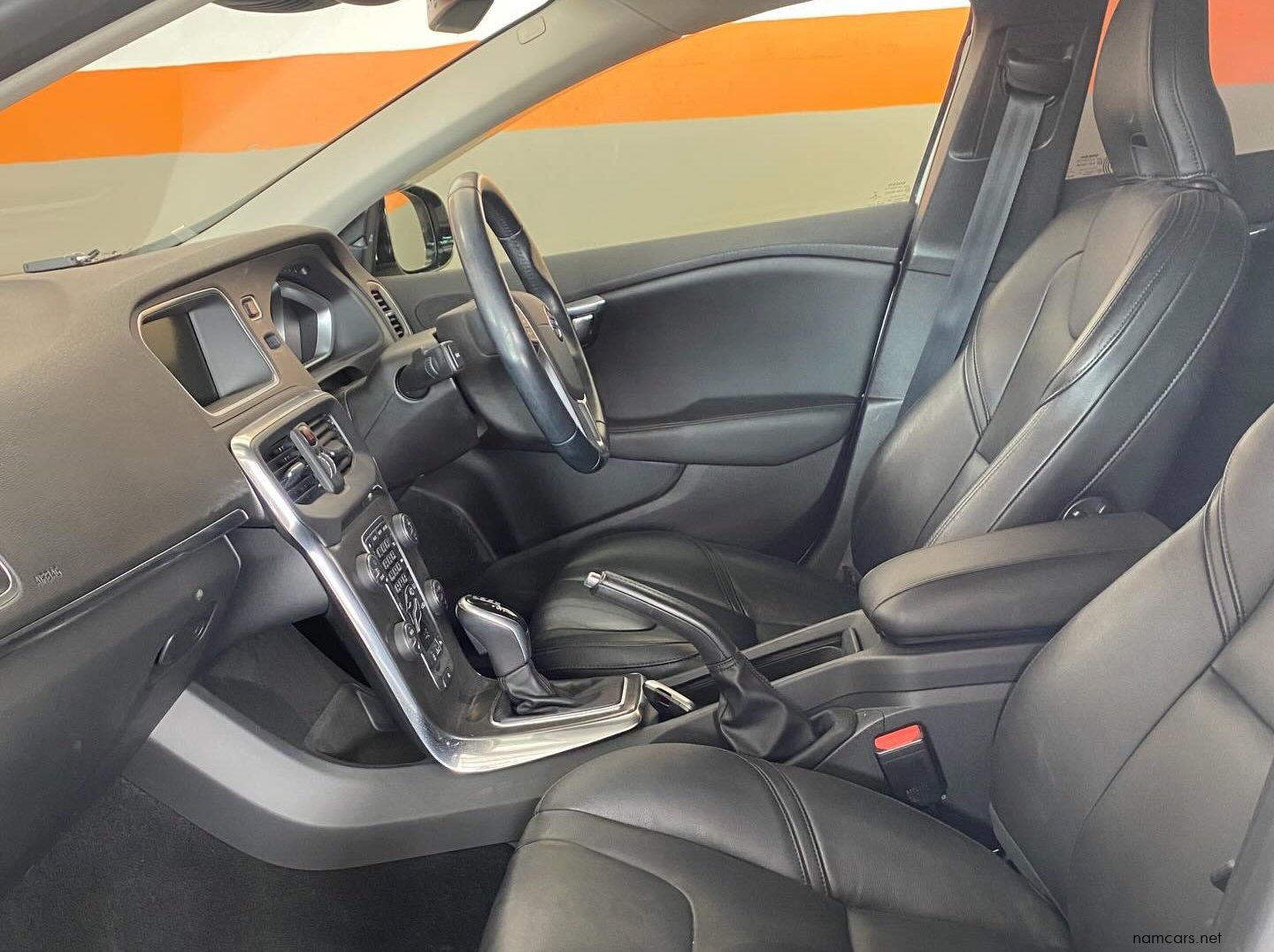 2014 Volvo V40 T4 1.6L pictures