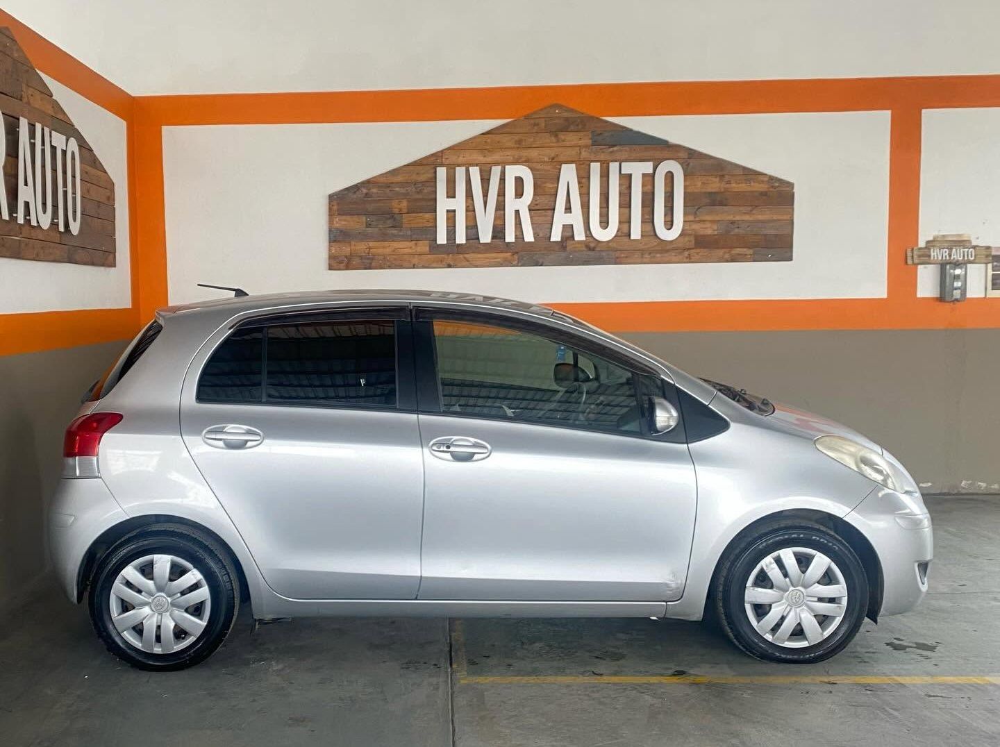 2011 Toyota Vitz 1.3L pictures