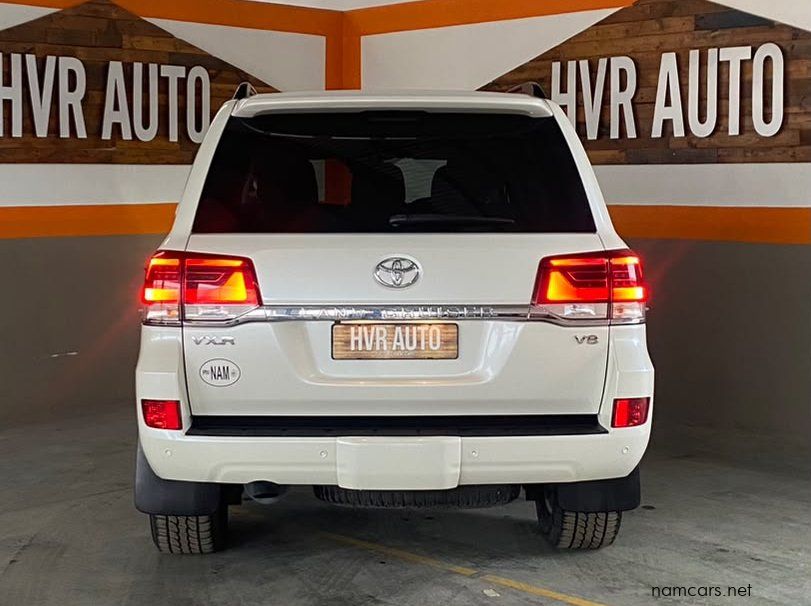 2017 Toyota land cruiser 200 V8 VX-R pictures