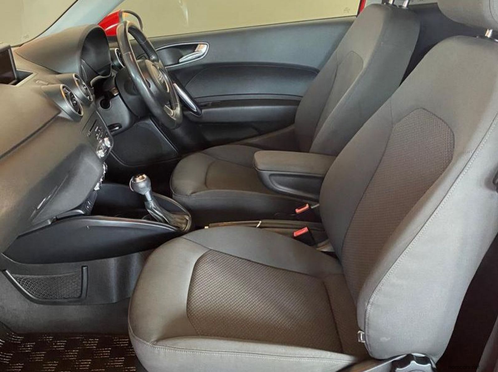 2012 Audi A1 1.4 TFSI pictures