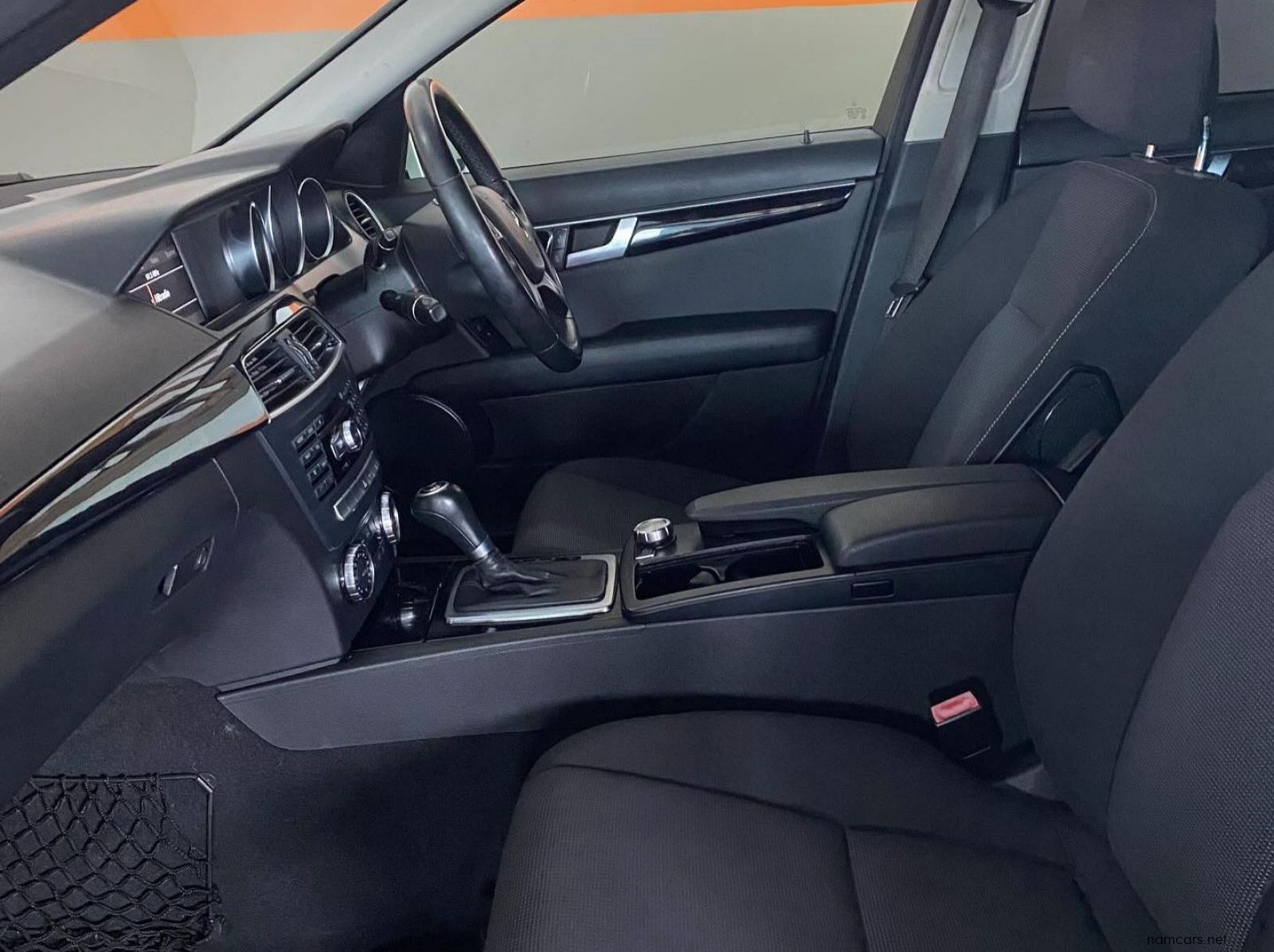 2012 Mercedes-Benz C180 pictures