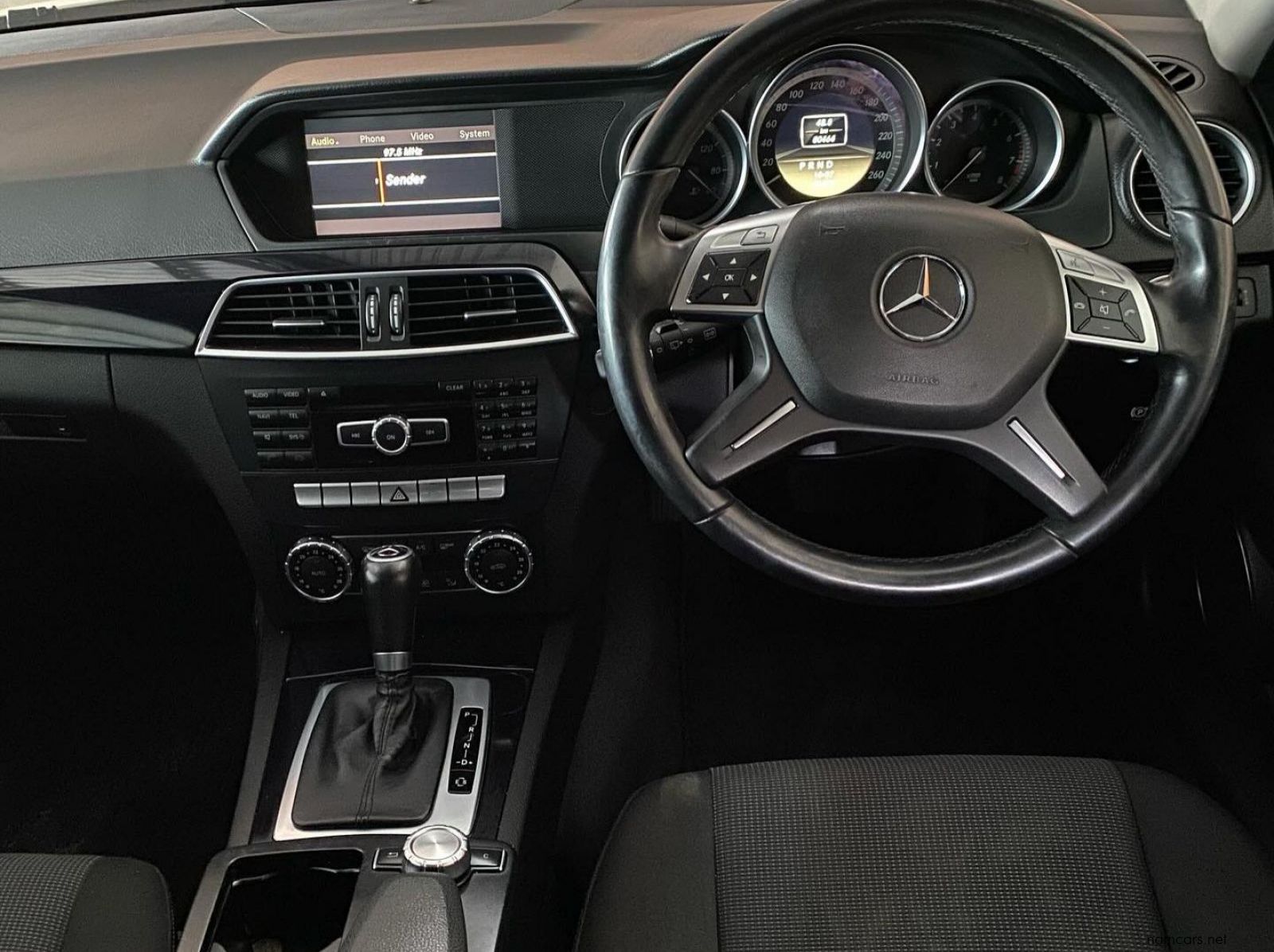 2012 Mercedes-Benz C180 pictures