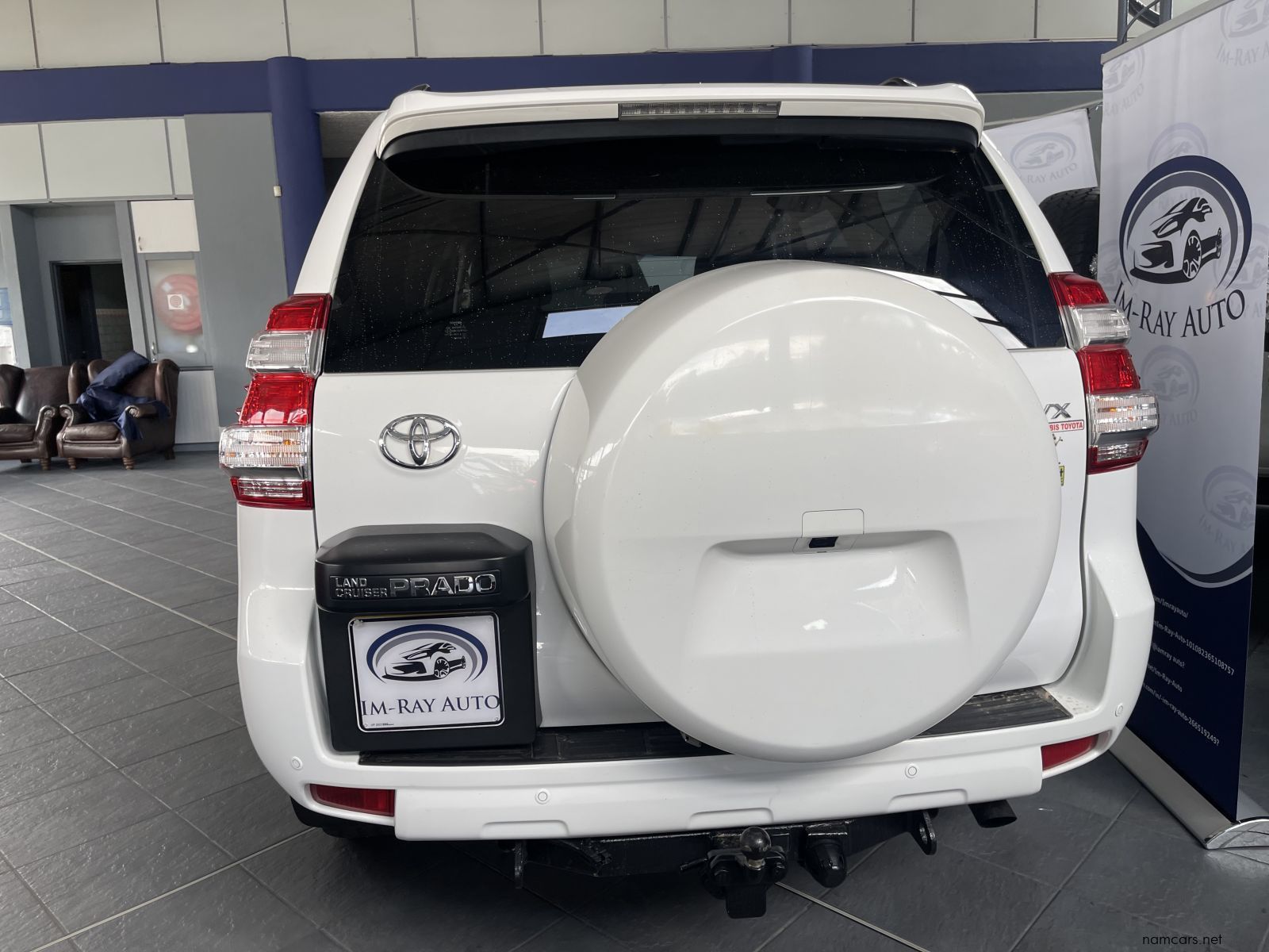 2017 Toyota Prado VX 4.0 V6 A/T photo