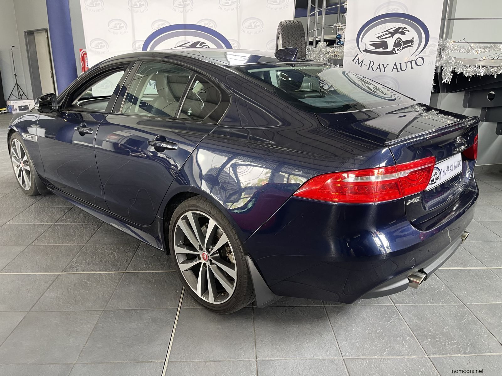 2019 Jaguar Xe 2.0 R-Sport A/T photo