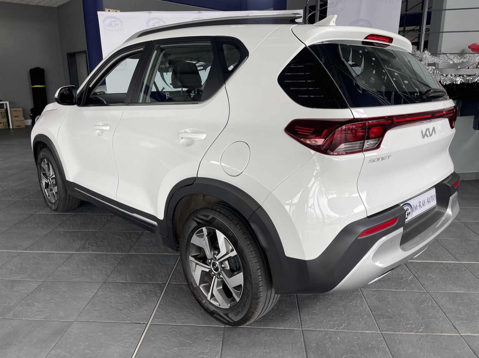 2023 Kia Sonet 1.5 EX pictures