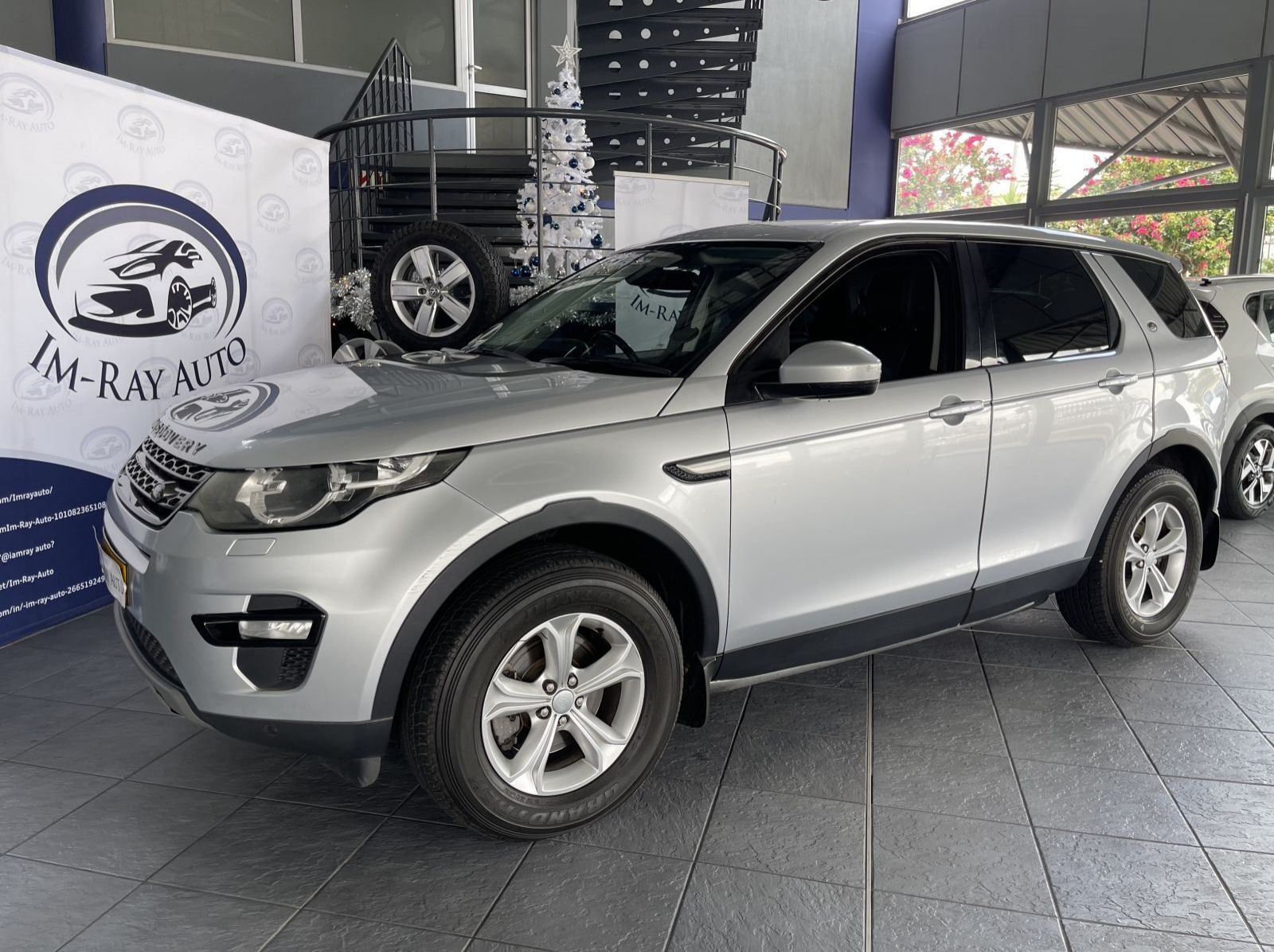 Used Land Rover Discovery Sport 2.0 Si4 Se  for sale in Windhoek, Namibia