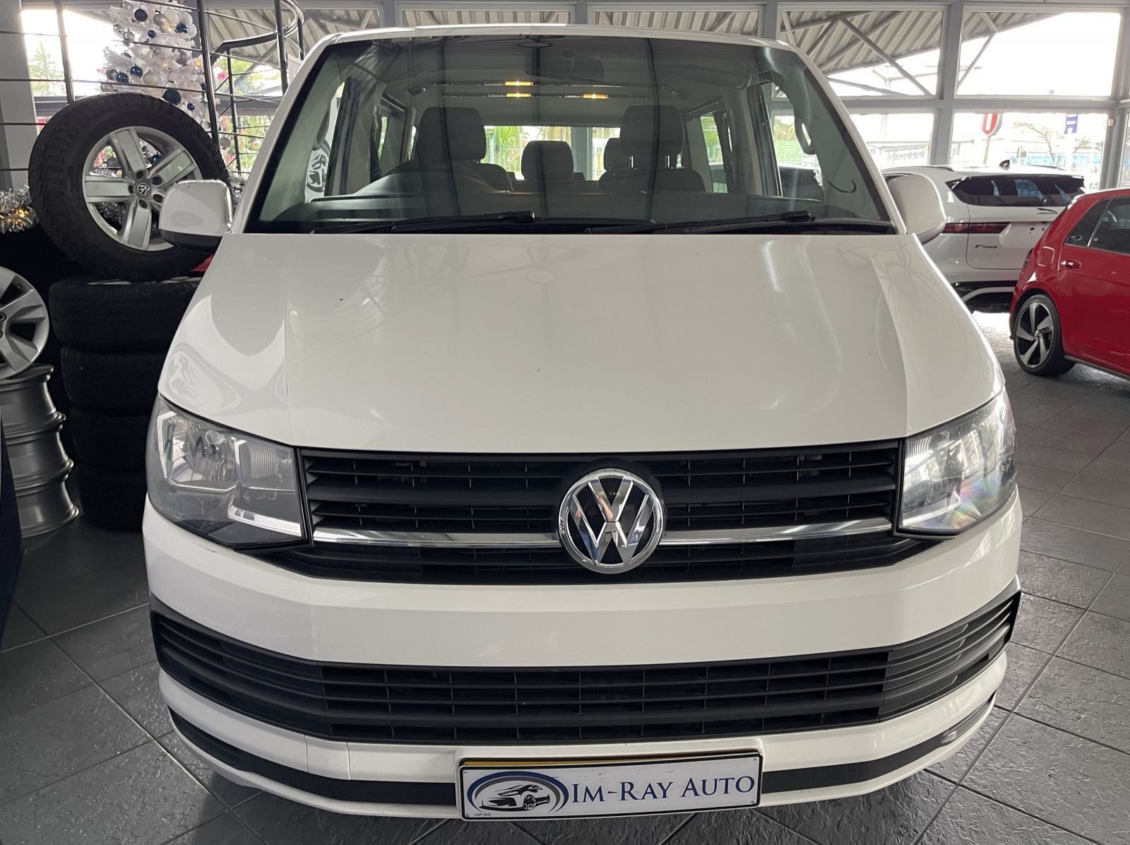 2017 Volkswagen T6 Kombi 2.0 Tdi (Trendline) pictures