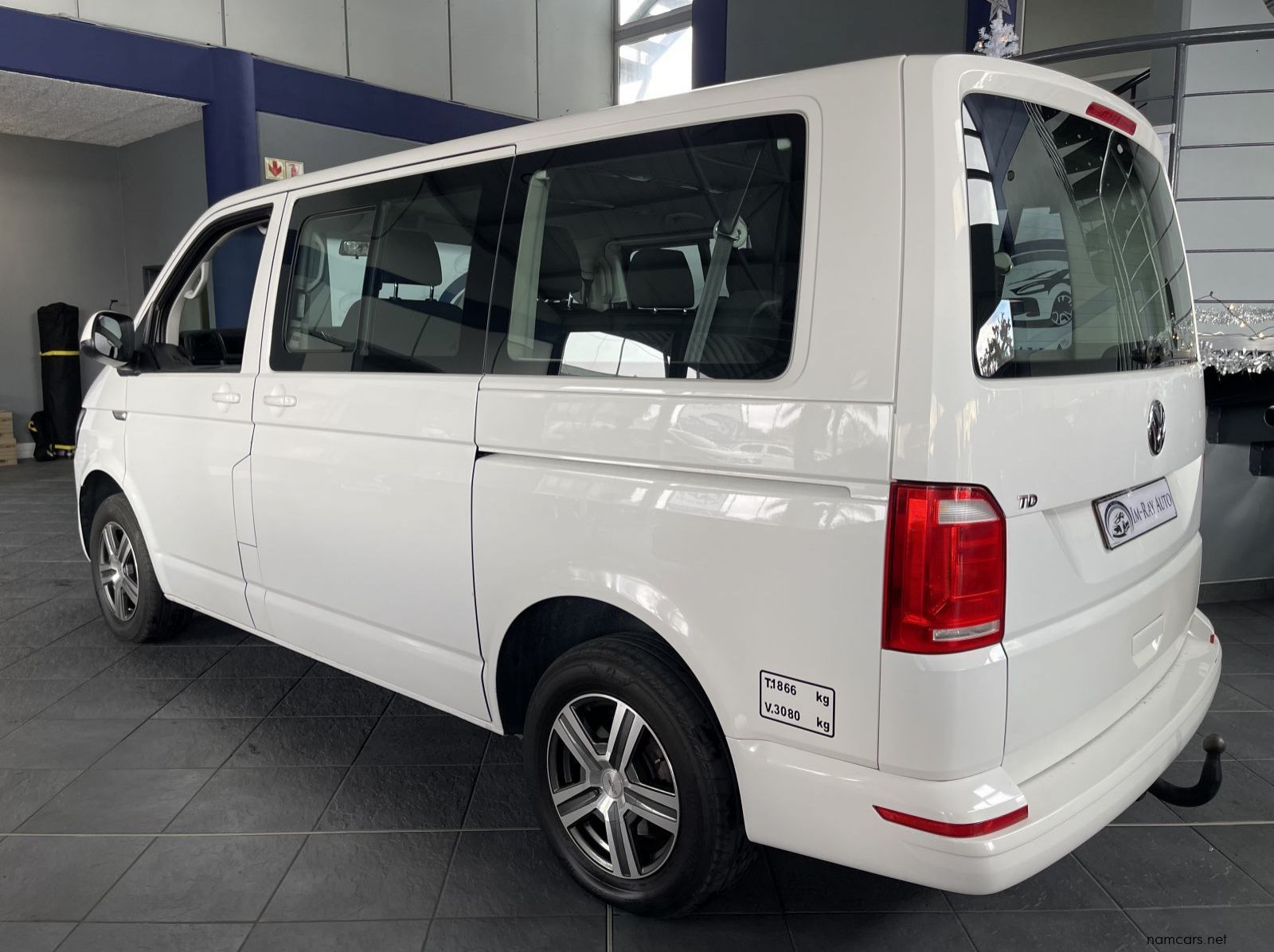 2017 Volkswagen T6 Kombi 2.0 Tdi (Trendline) pictures