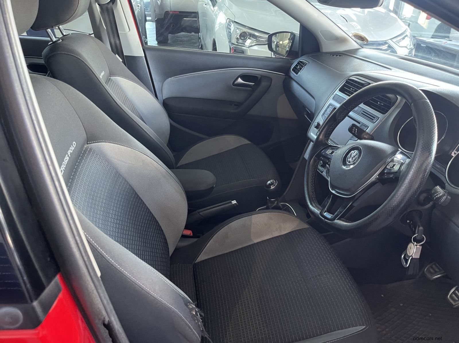 2016 Volkswagen Polo Gp 1.4 Tdi Cross pictures