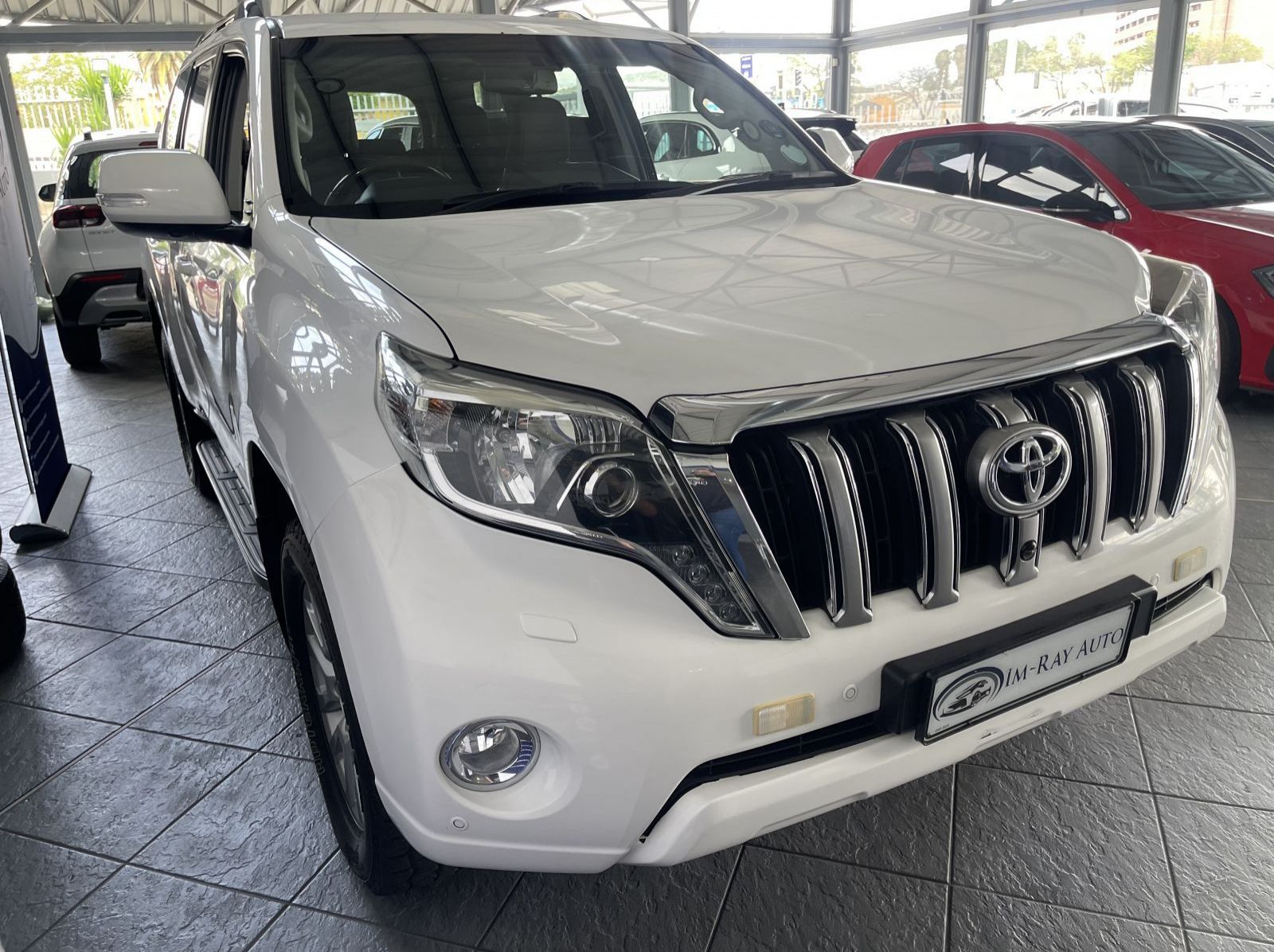 2017 Toyota Prado VX 4.0 V6 A/T pictures