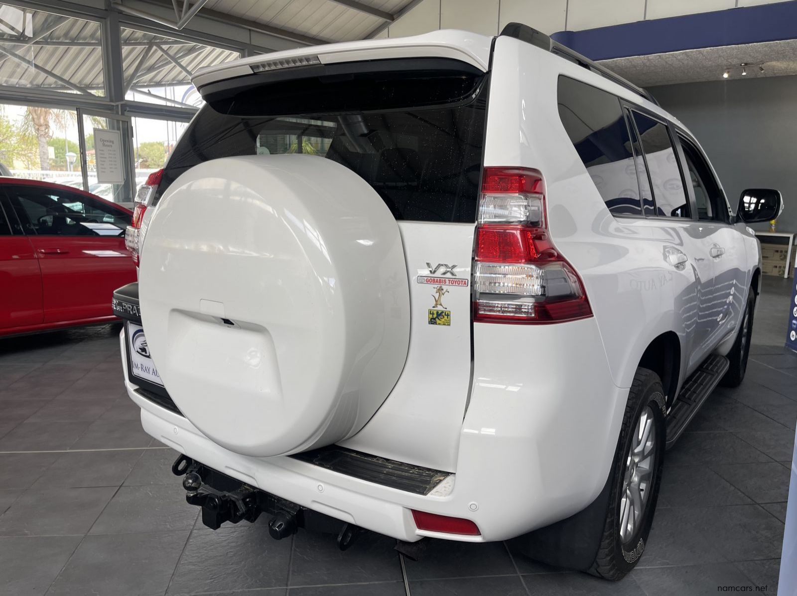 2017 Toyota Prado VX 4.0 V6 A/T pictures