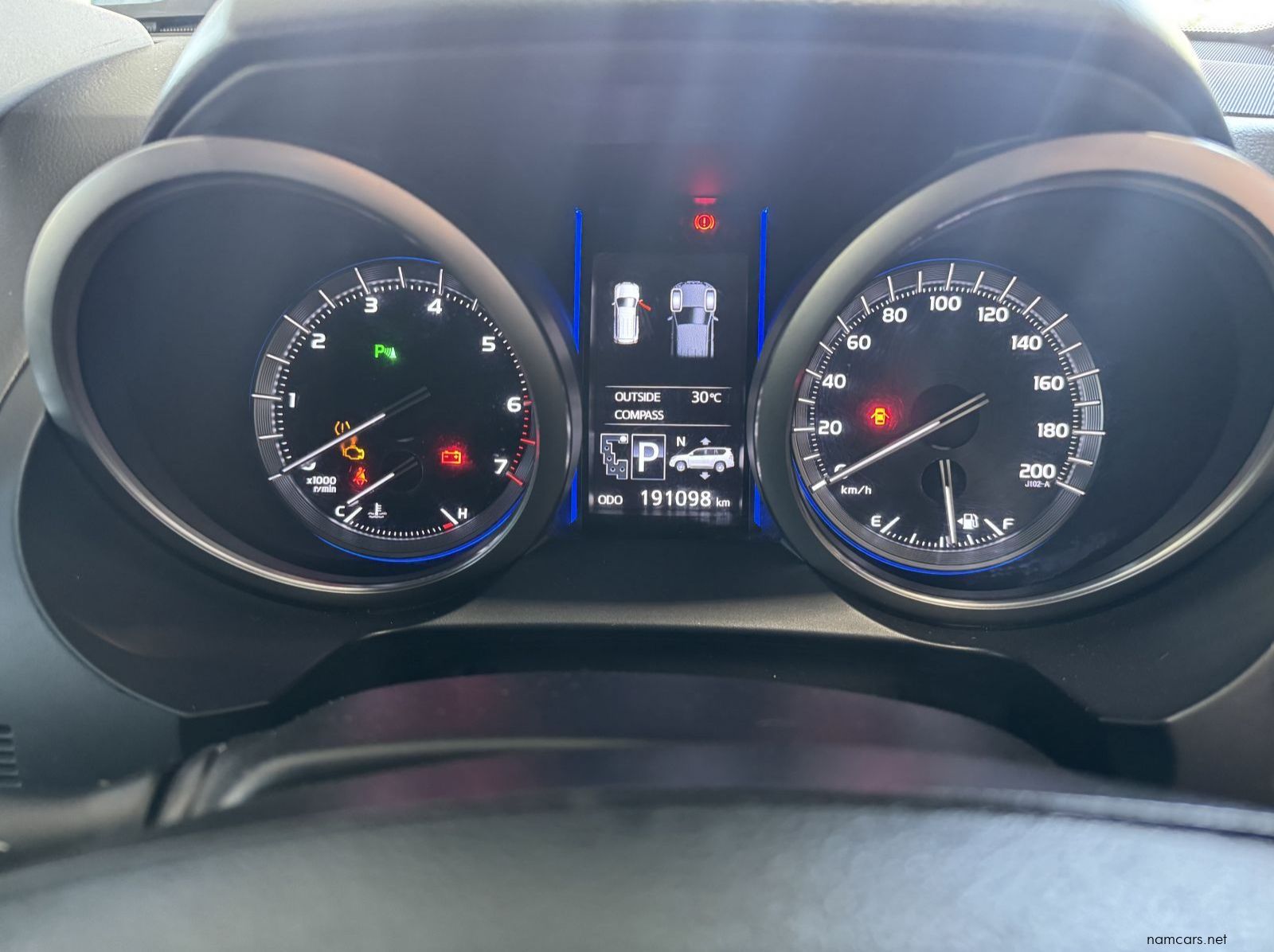 2017 Toyota Prado VX 4.0 V6 A/T pictures