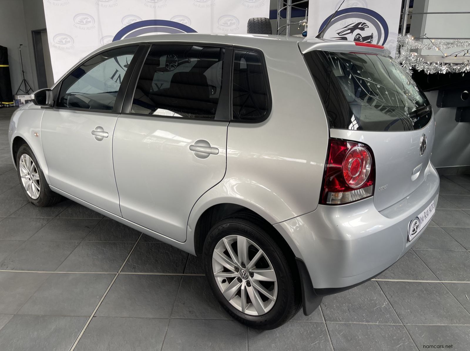 2017 Volkswagen Polo Vivo Gp 1.6 Comfortline 5Dr pictures