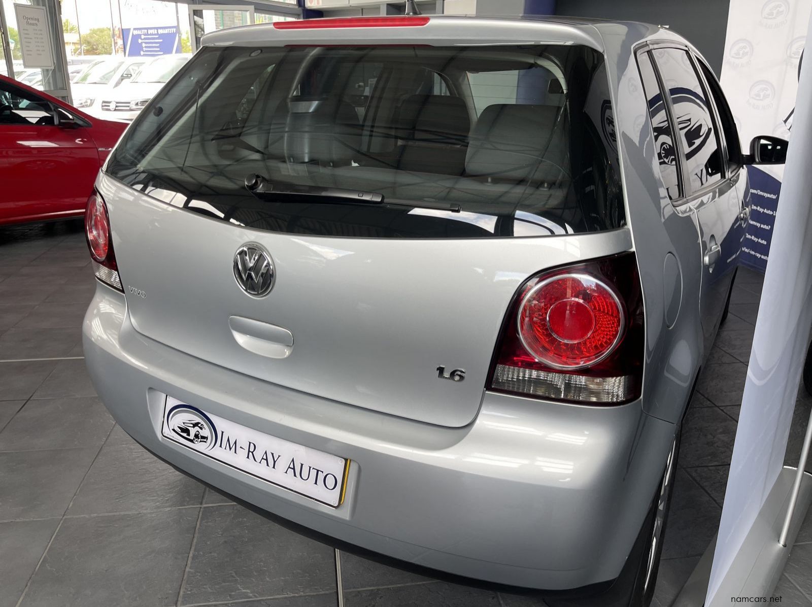2017 Volkswagen Polo Vivo Gp 1.6 Comfortline 5Dr pictures