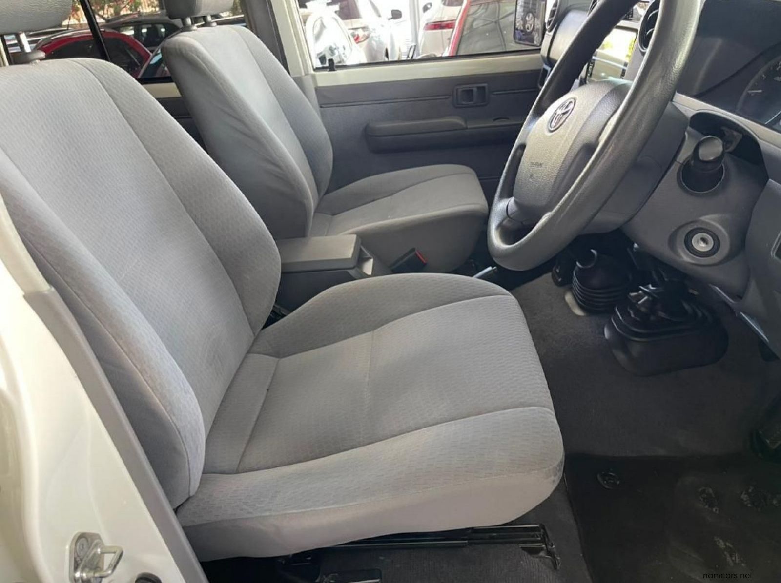 2023 Toyota Land Cruiser 79 4.5d P/U D/C pictures