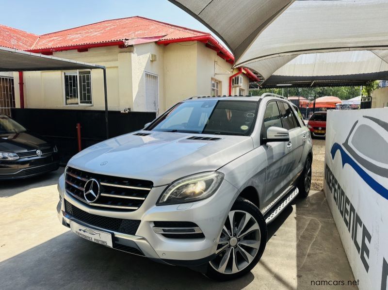 2014 Mercedes-Benz ML350 pictures