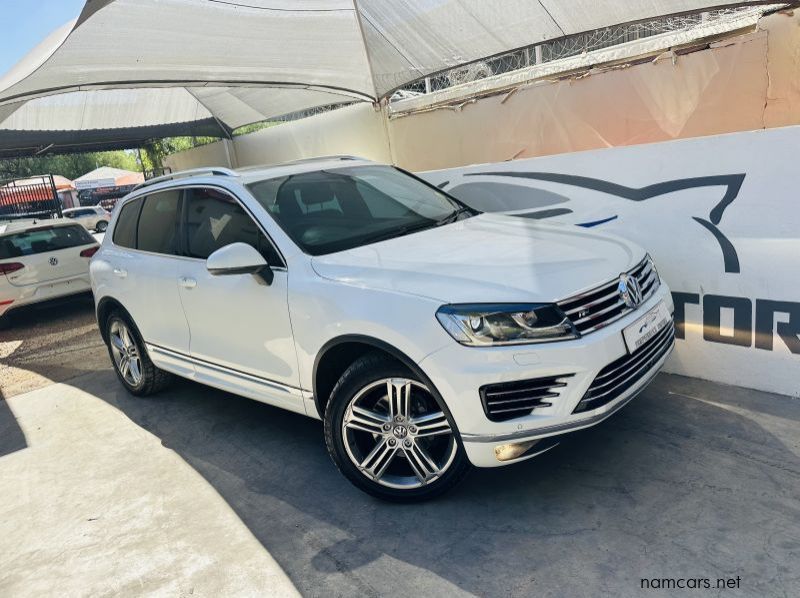 2015 Volkswagen Touareg pictures