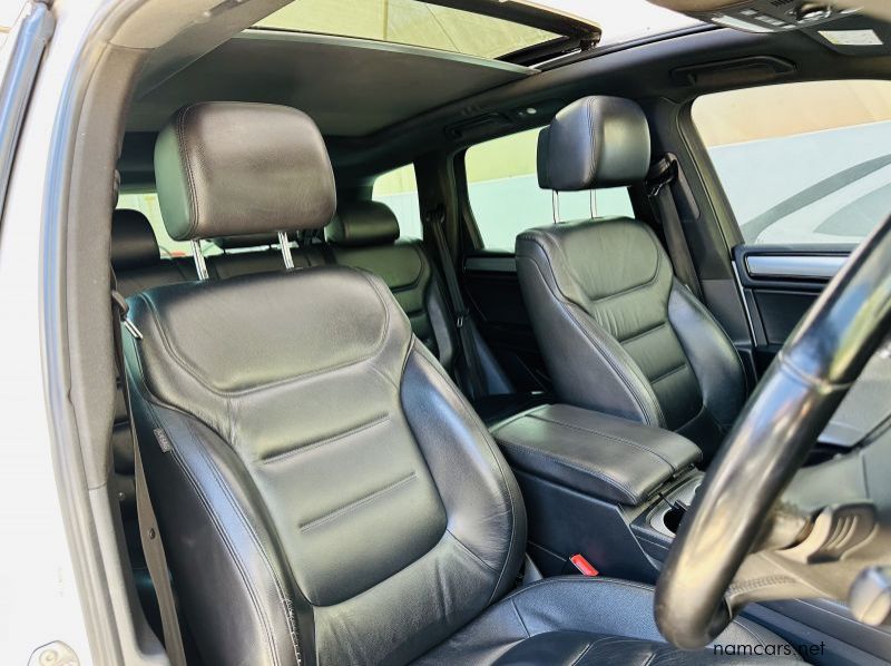 2015 Volkswagen Touareg pictures