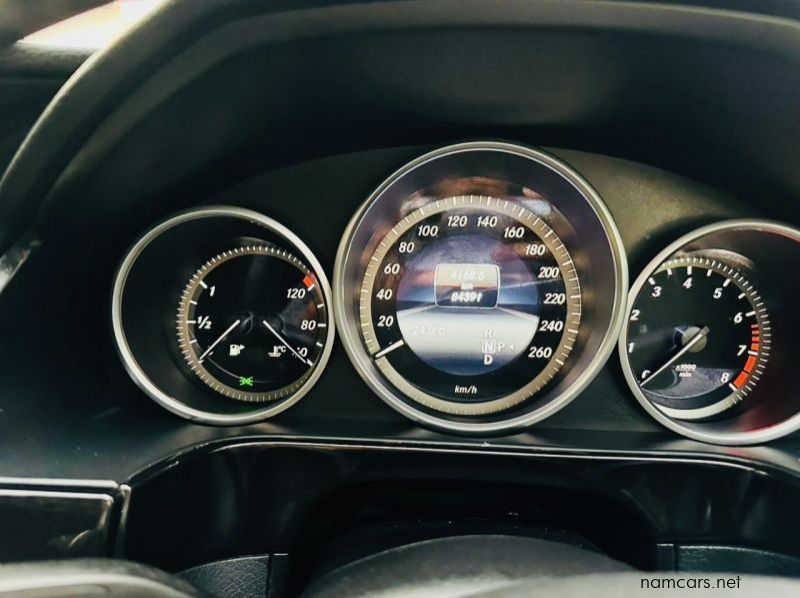 2014 Mercedes-Benz E200 pictures