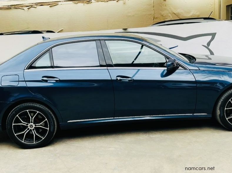2014 Mercedes-Benz E200 pictures