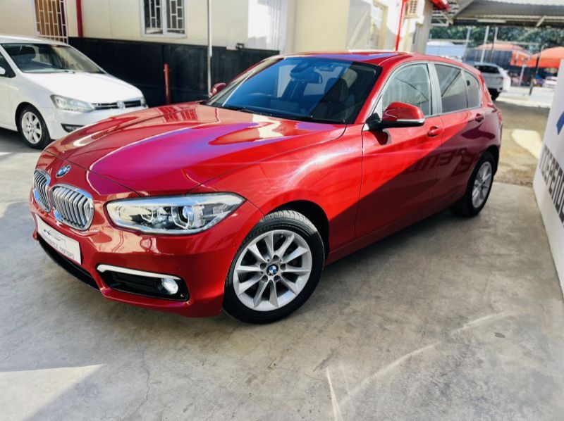 2017 BMW 118i pictures