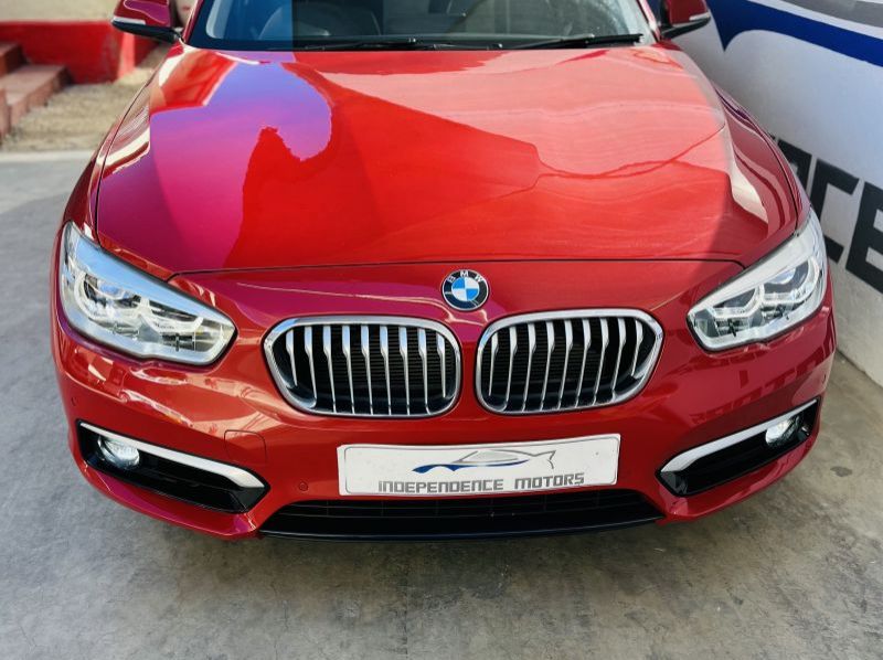 2017 BMW 118i pictures